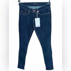 Levi’s too Superlow 524 Super Skinny Legging Jeans